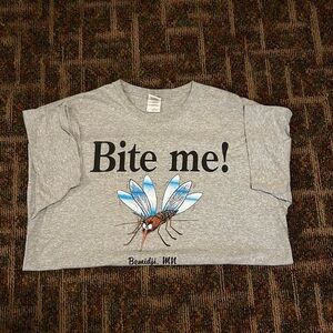 Vintage Gildan Tshirt